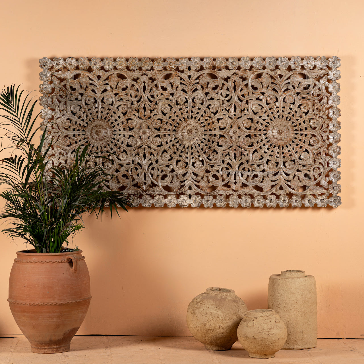 Hand-carved whitewashed mango wood wall panel with floral design – Kataee model by Om Home & Garden