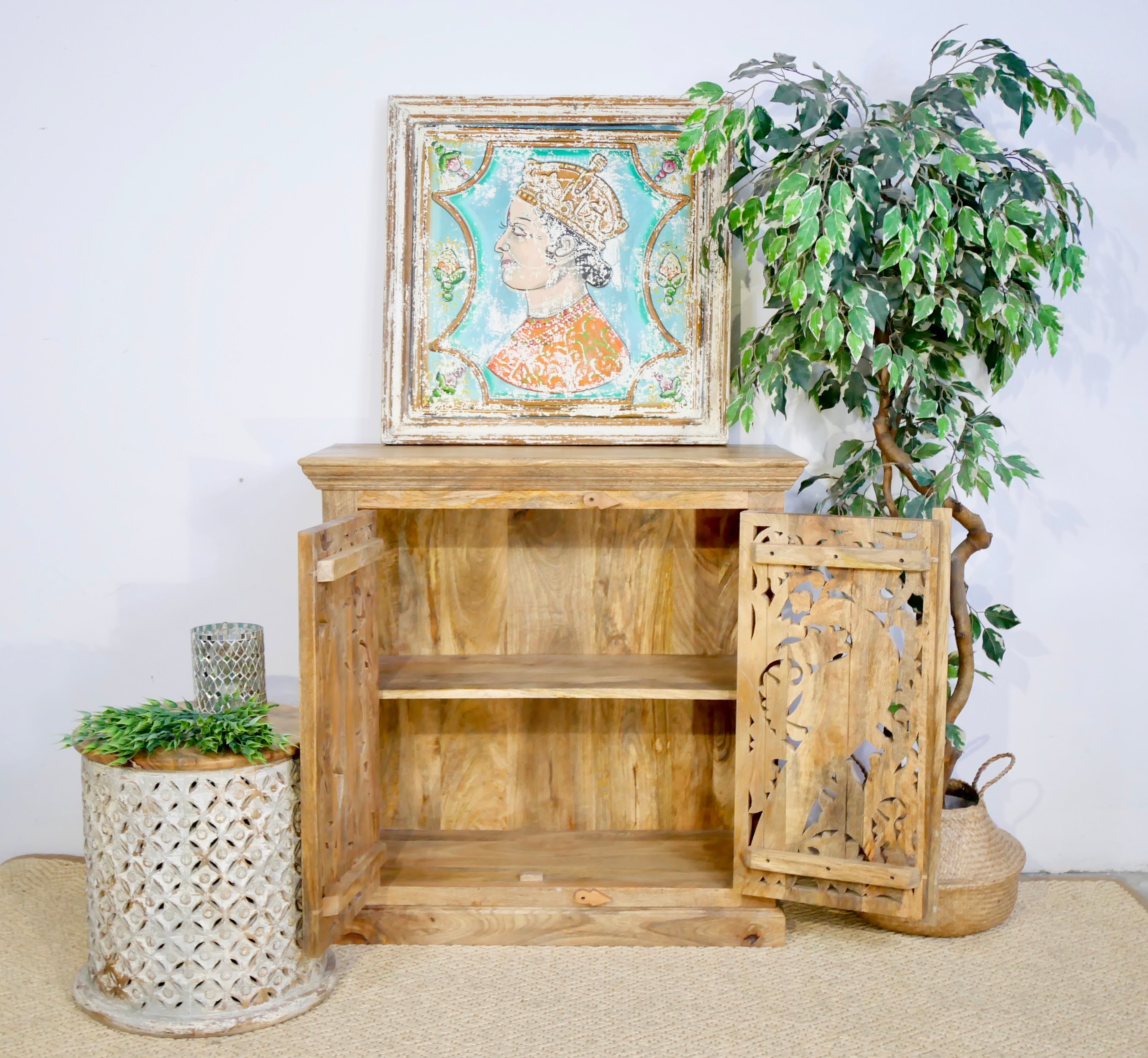 Mor nature, carved wooden cabinet