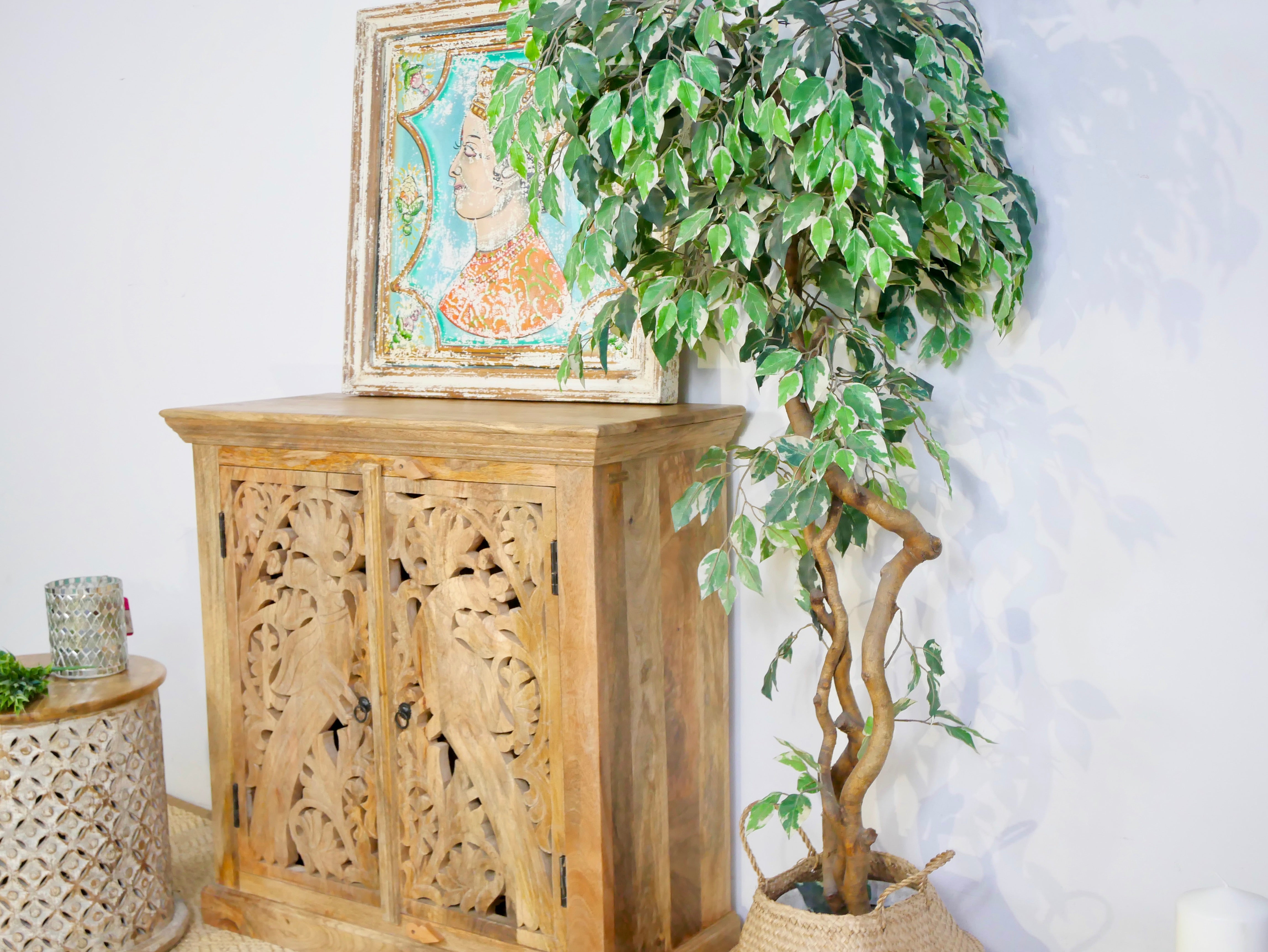 Mor nature, carved wooden cabinet