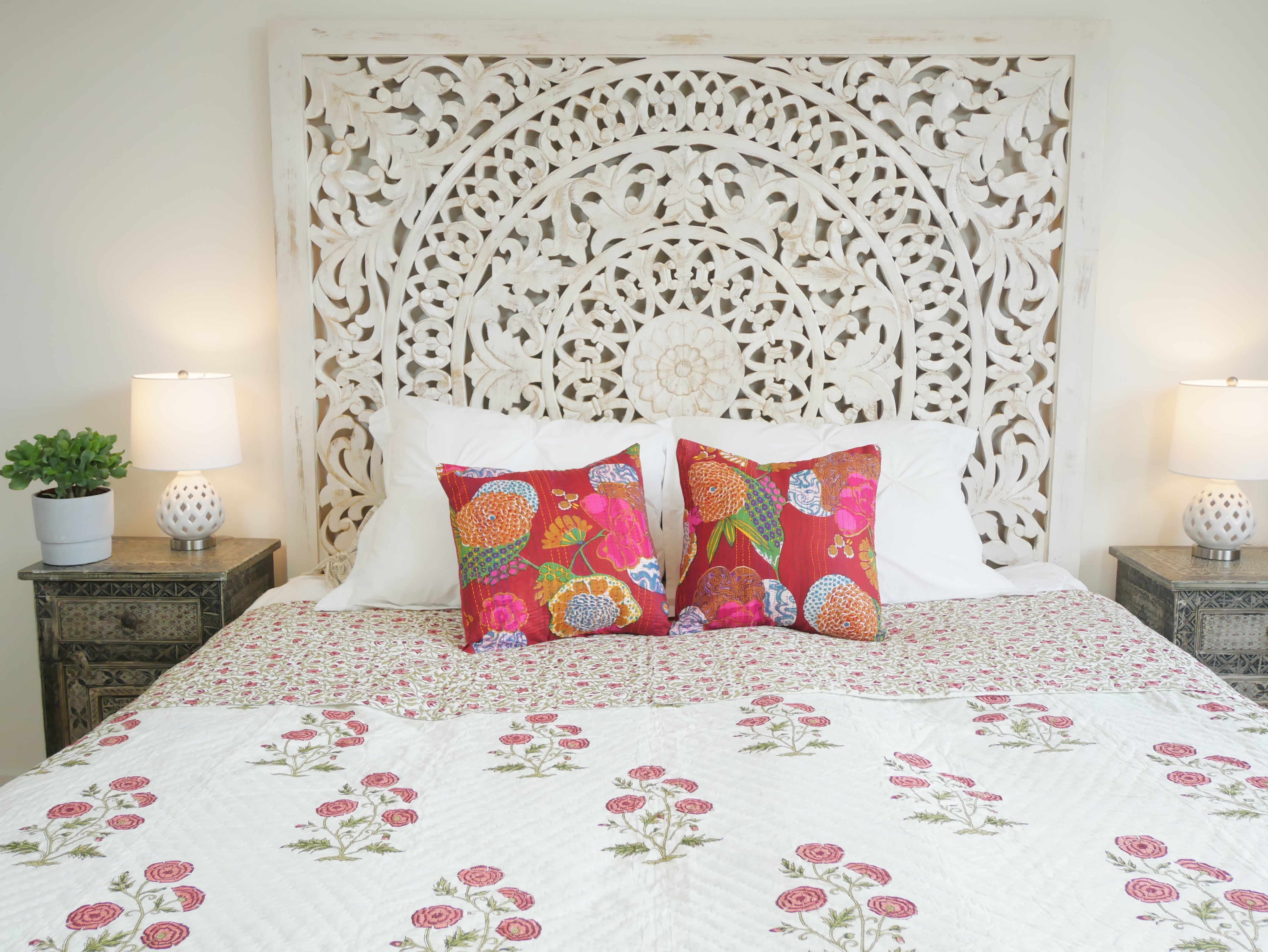 Flair, vintage handcrafted panel bed