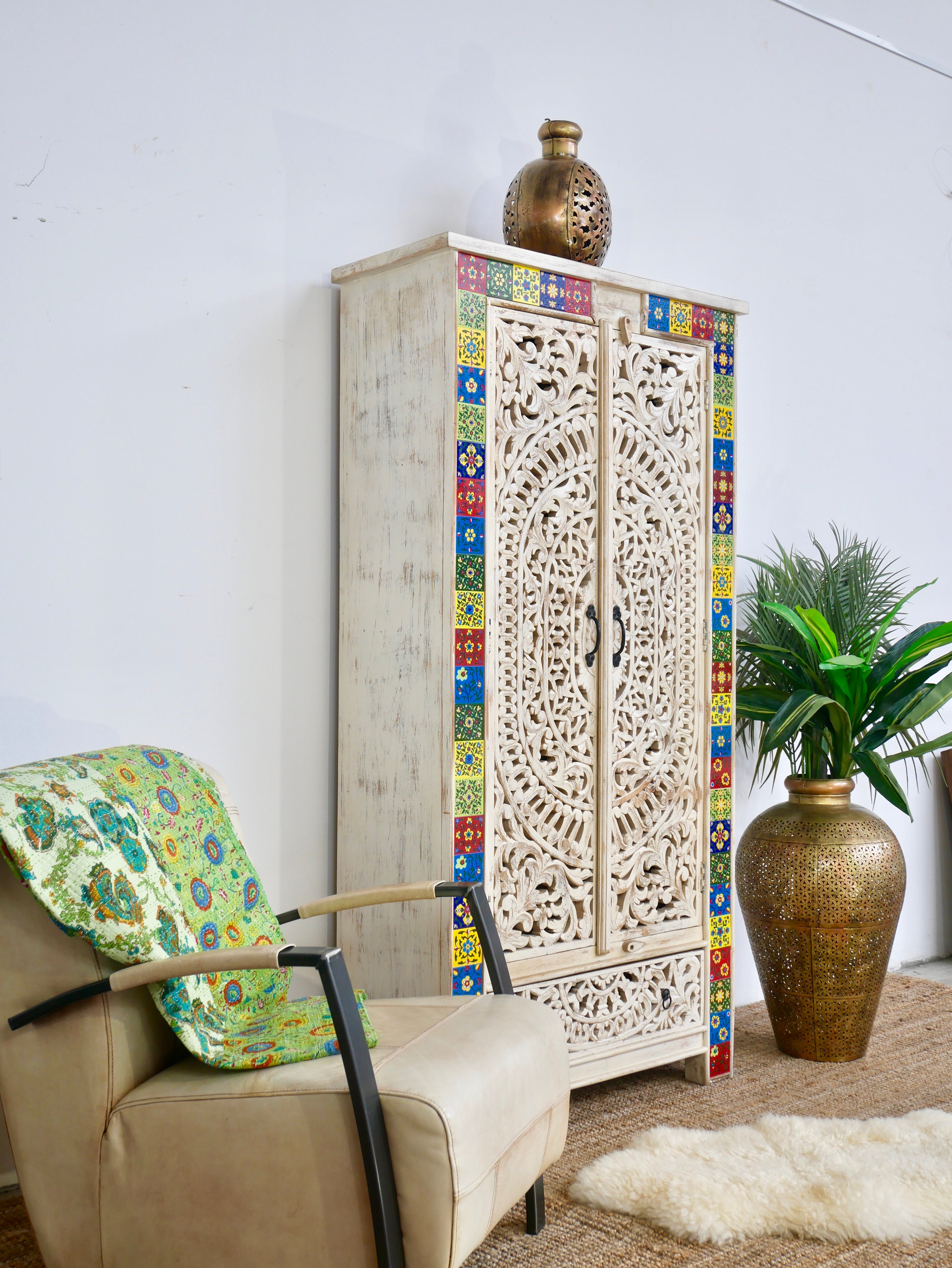 Parnia, mediterranean-style cupboard