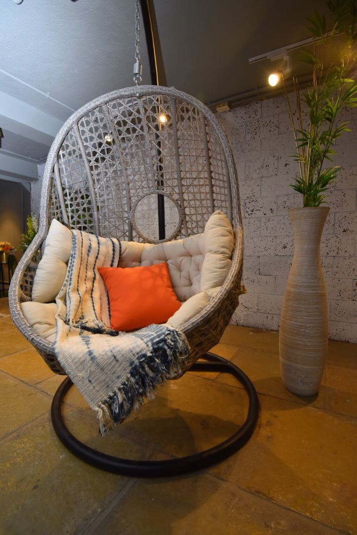 Anandh, indian-style garden swing